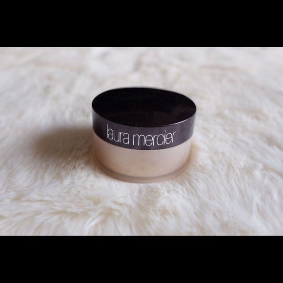 ✖️SOLD Laura Mercier Translucent Setting Powder - Picture 2 of 4